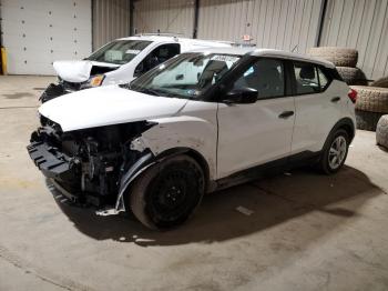  Salvage Nissan Kicks