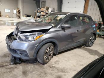  Salvage Nissan Kicks