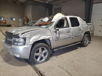  Salvage Chevrolet Avalanche