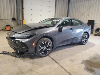  Salvage Toyota Crown Xle