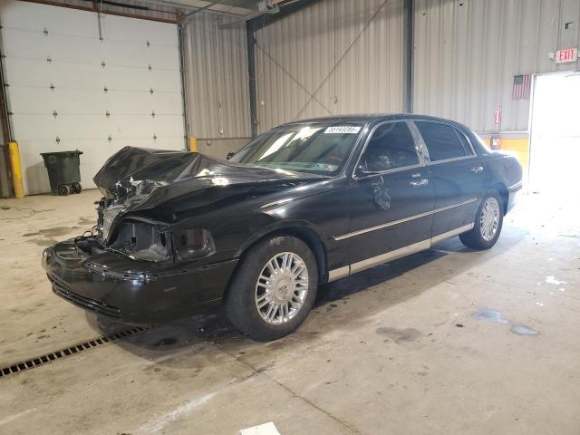  Salvage Lincoln Towncar