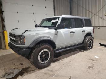  Salvage Ford Bronco