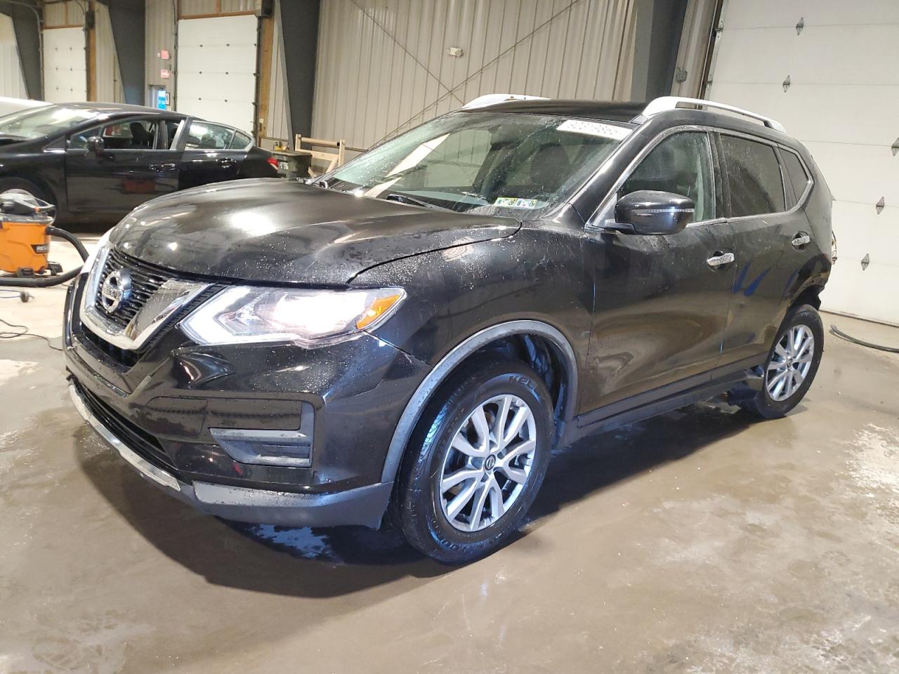 Nissan Rogue S Image 1