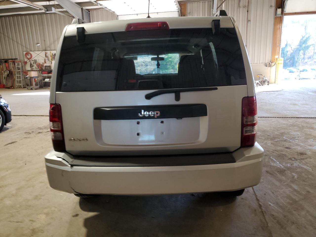 Jeep Liberty Sport Image 5