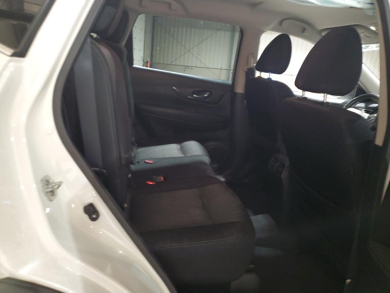 Nissan Rogue S Image 10