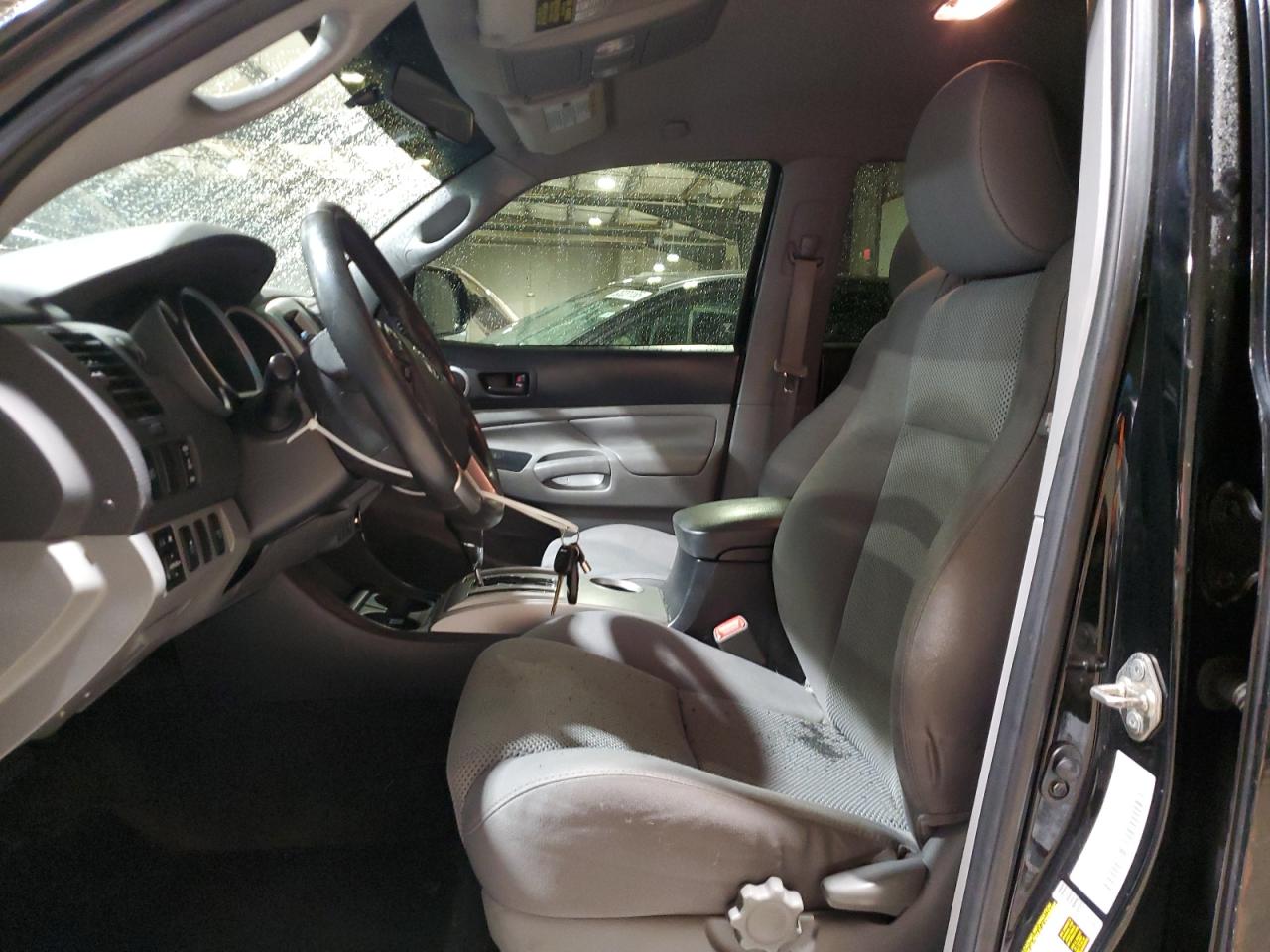 Toyota Tacoma Double Cab Long Bed Image 12