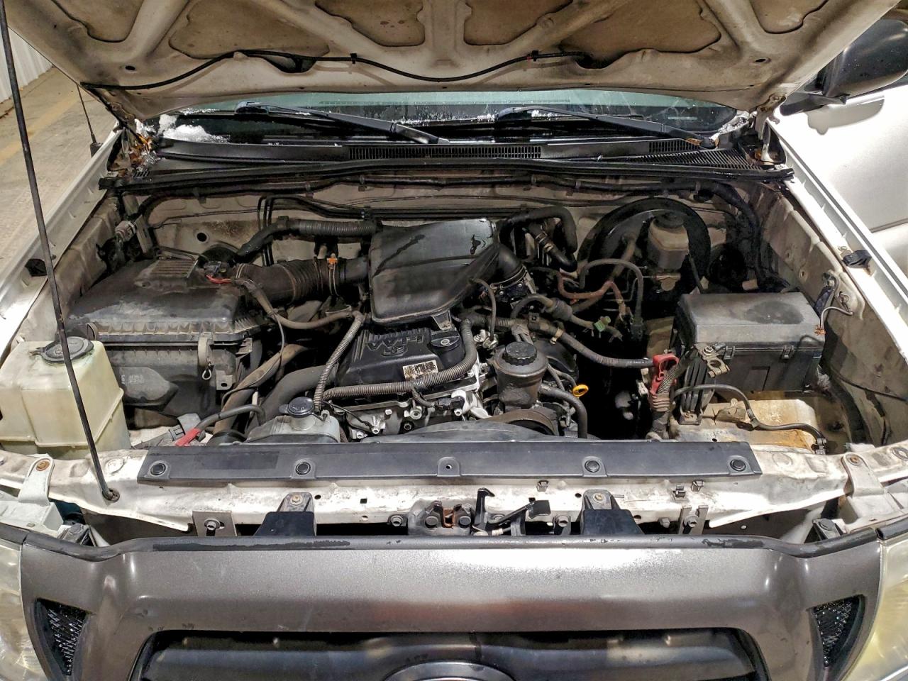 Toyota Tacoma Image 9