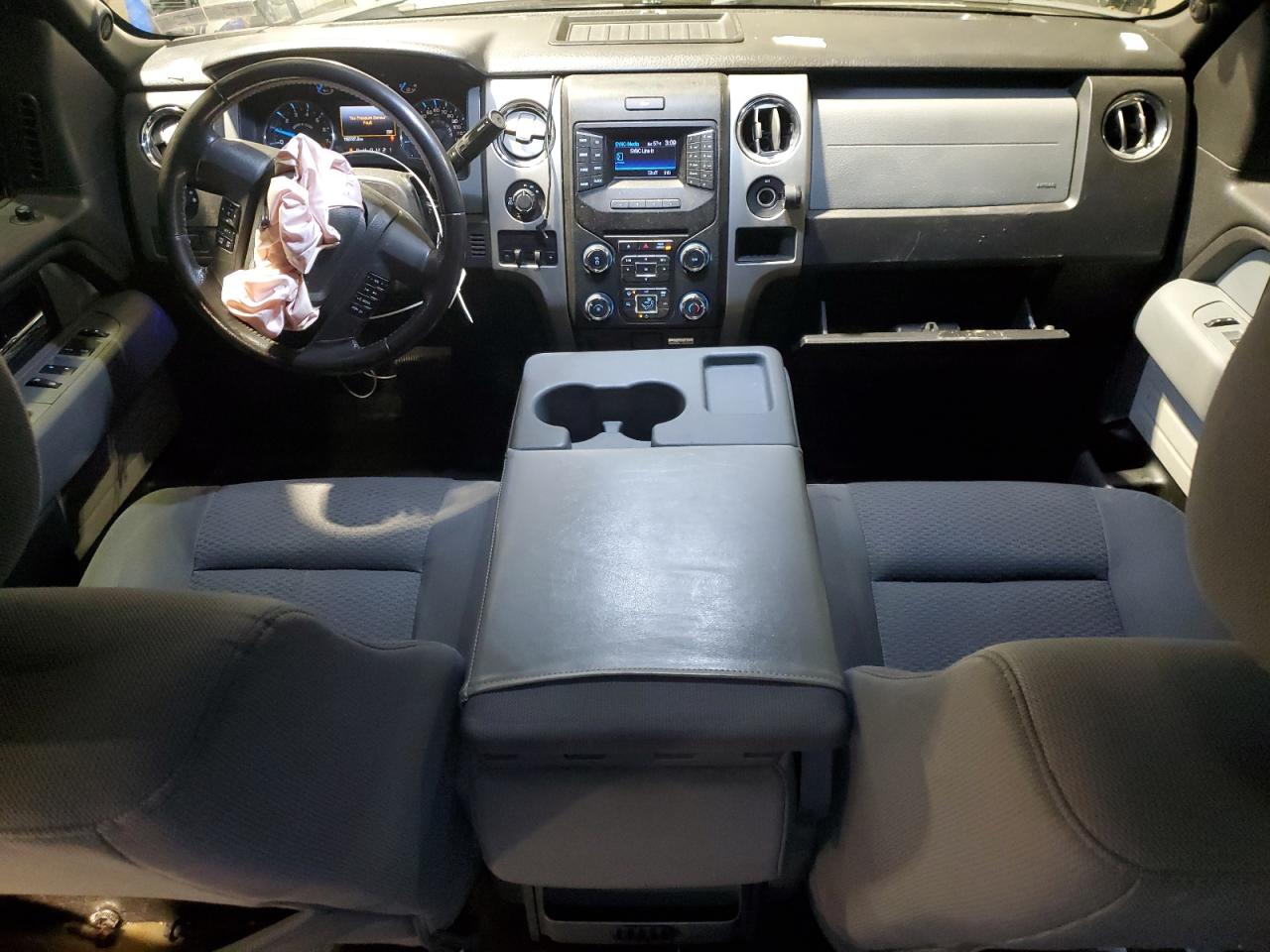 Ford F-150 Supercrew Image 8