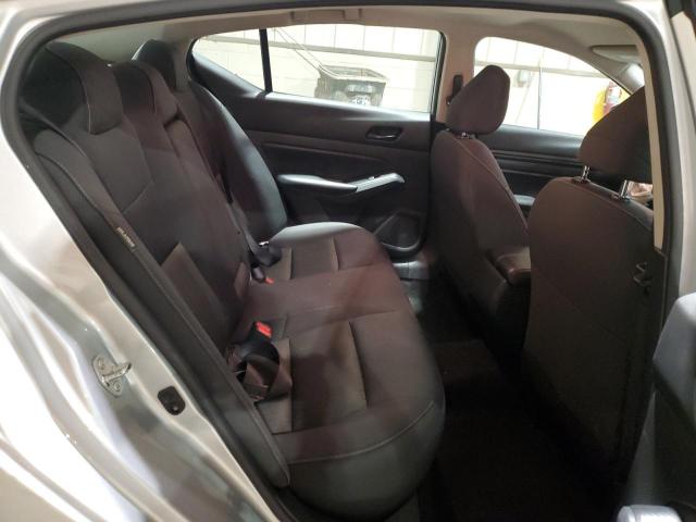 Nissan Altima S Image 9