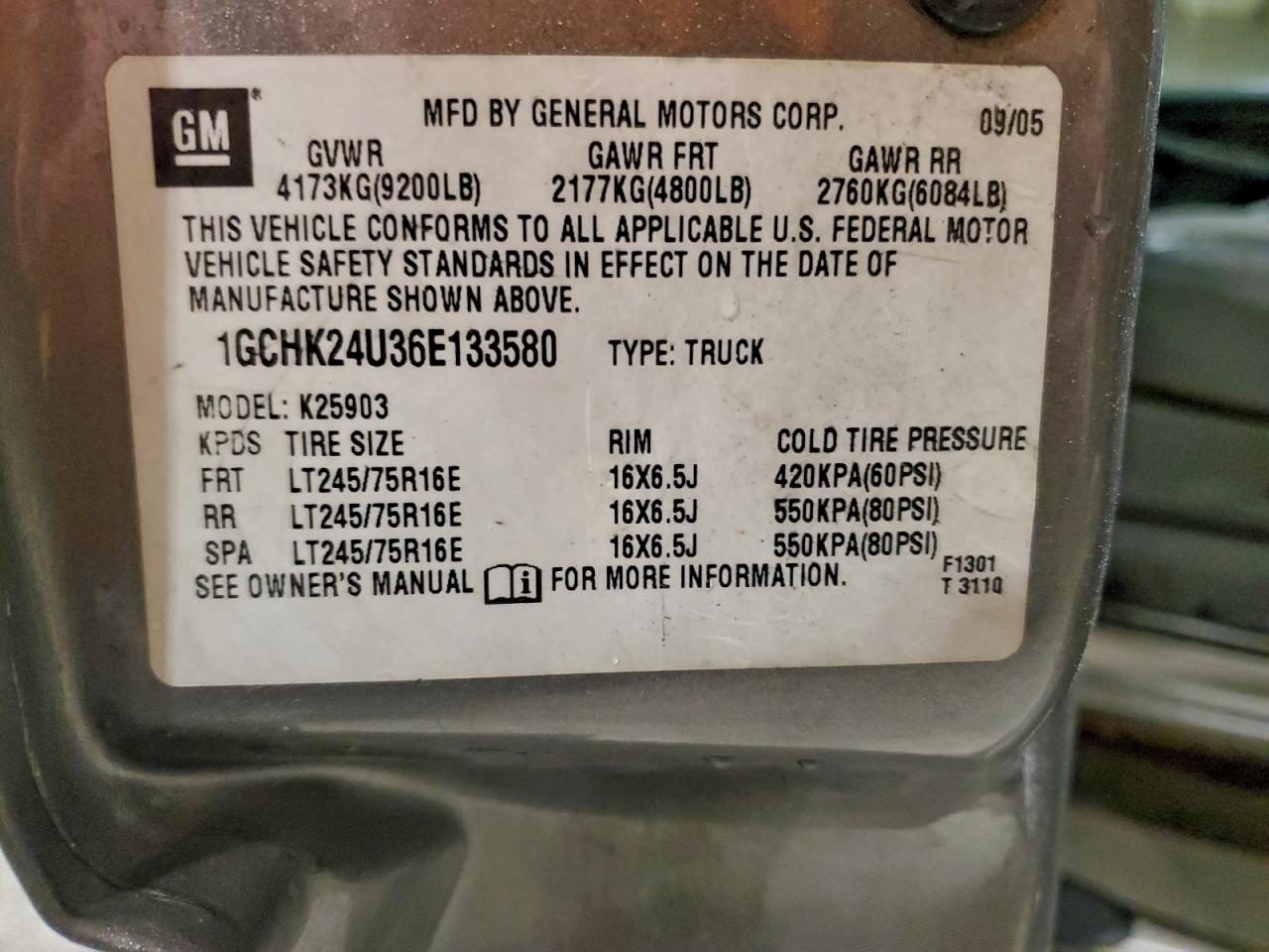 Chevrolet Silverado K2500 Heavy Duty Image 10