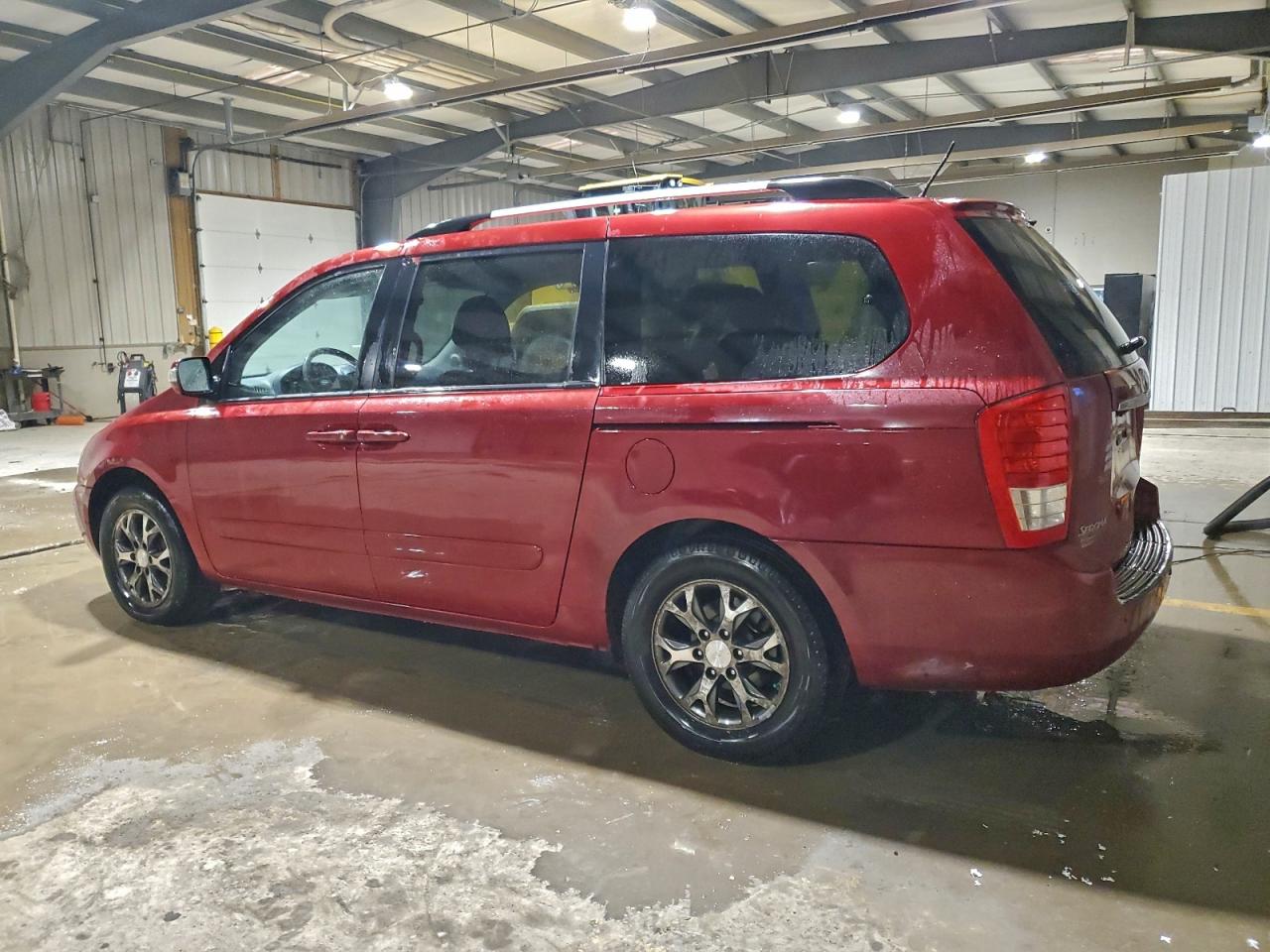 Kia Sedona Lx Image 5