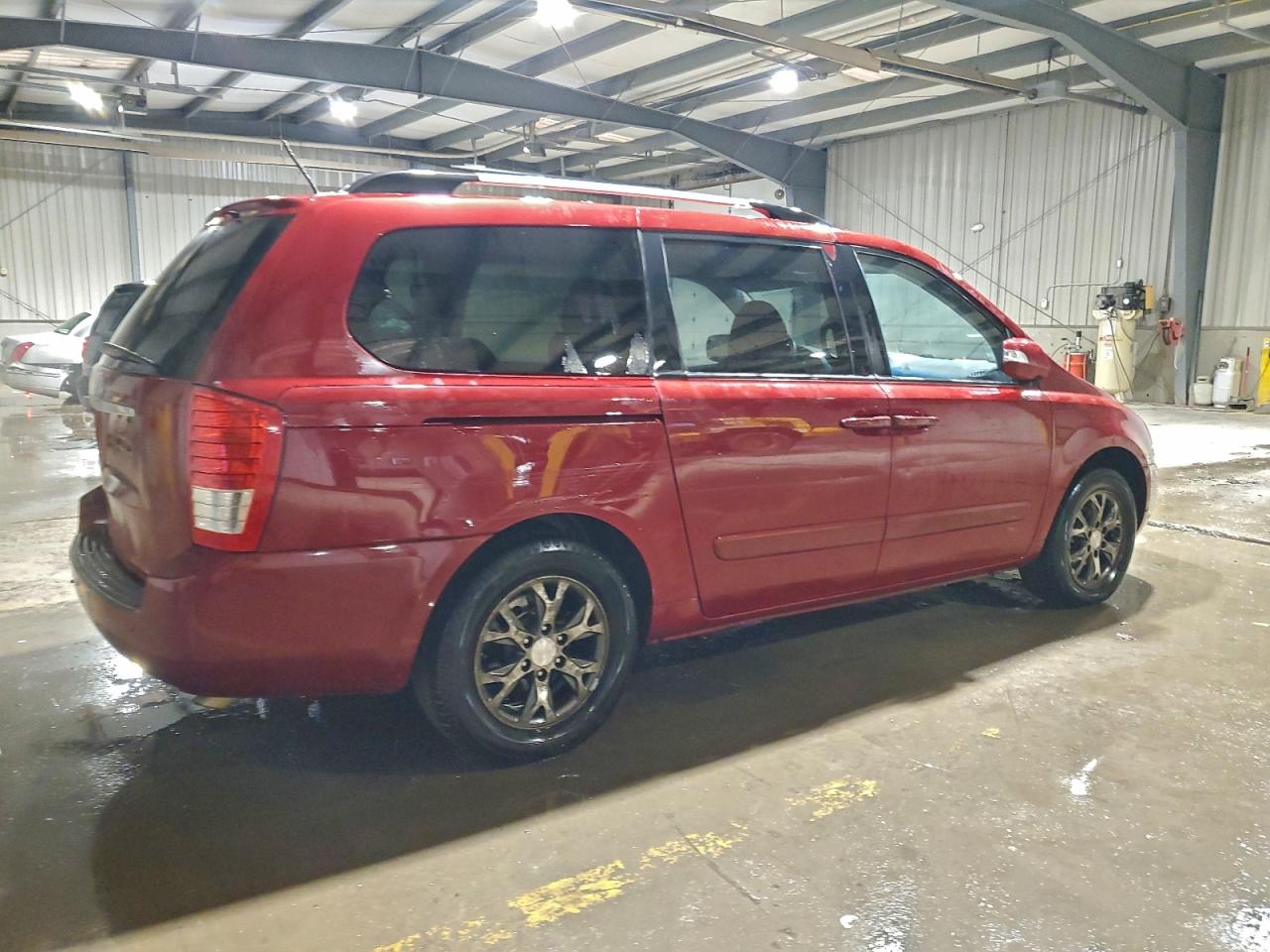 Kia Sedona Lx Image 6