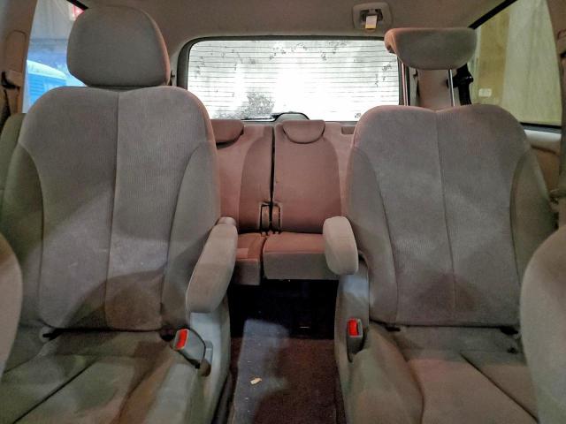 Kia Sedona Lx Image 9