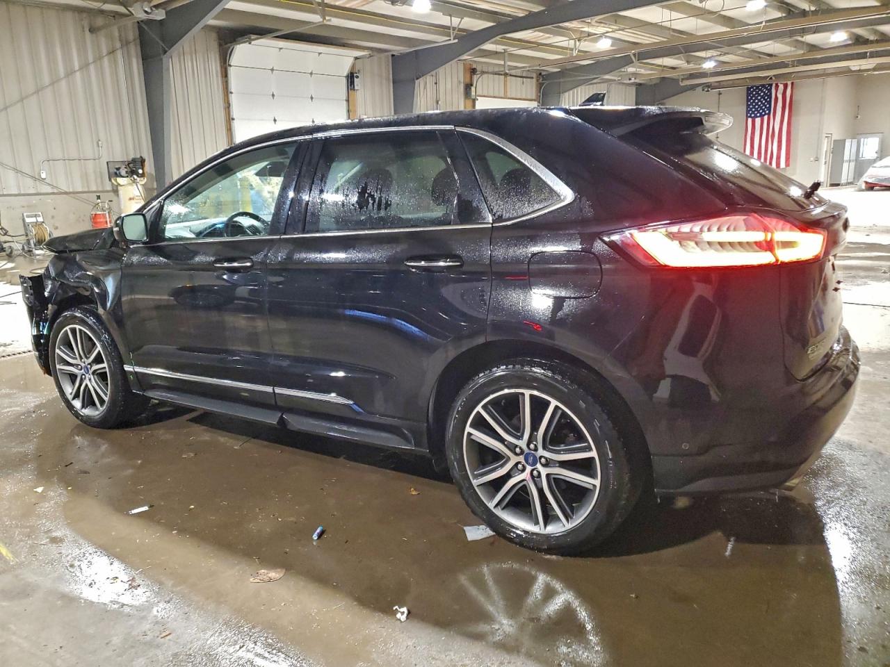 Ford Edge Titanium Image 2