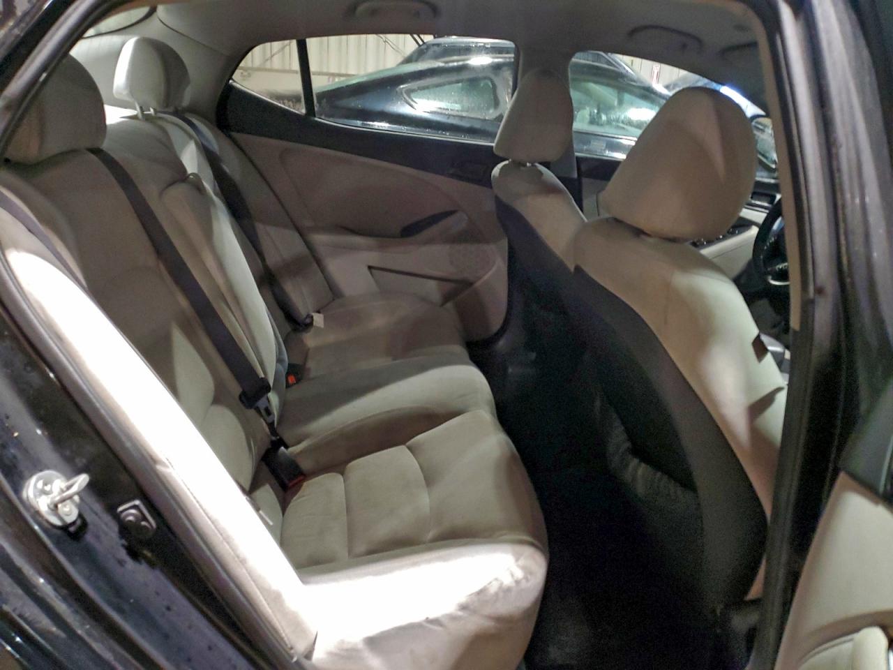 Kia Optima Lx Image 8