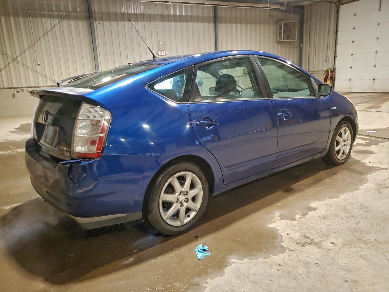 Toyota Prius Image 11