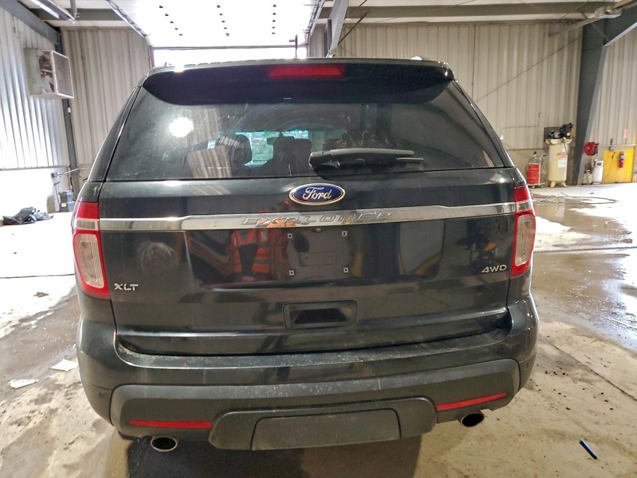 Ford Explorer Xlt Image 5