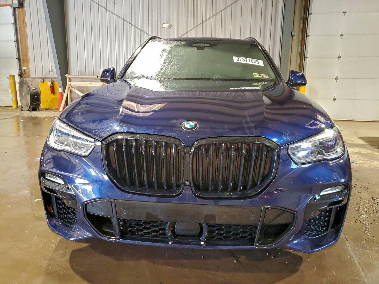 BMW X Series M50i Image 10