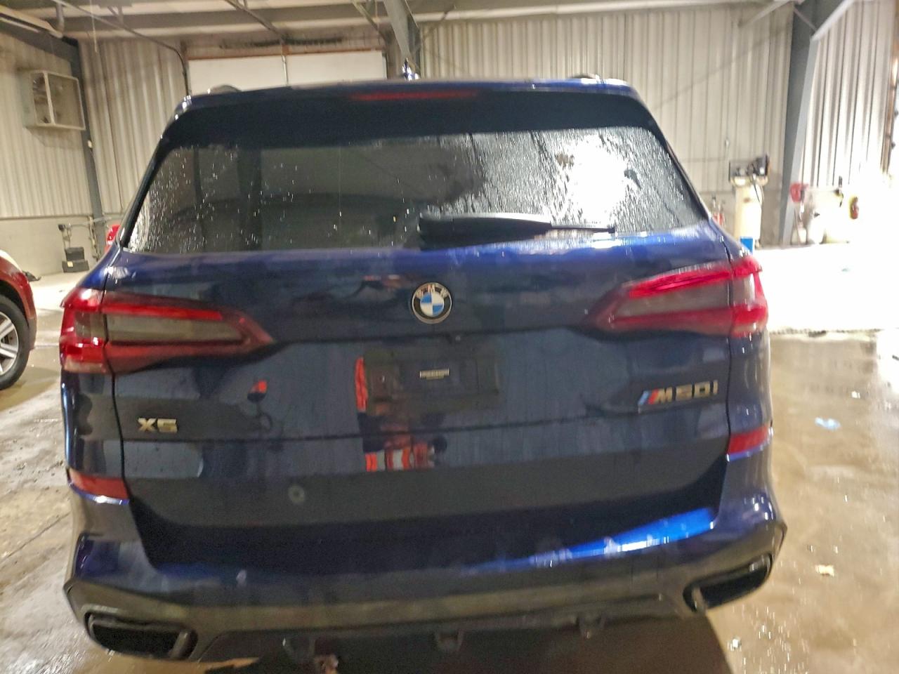 BMW X Series M50i Image 11