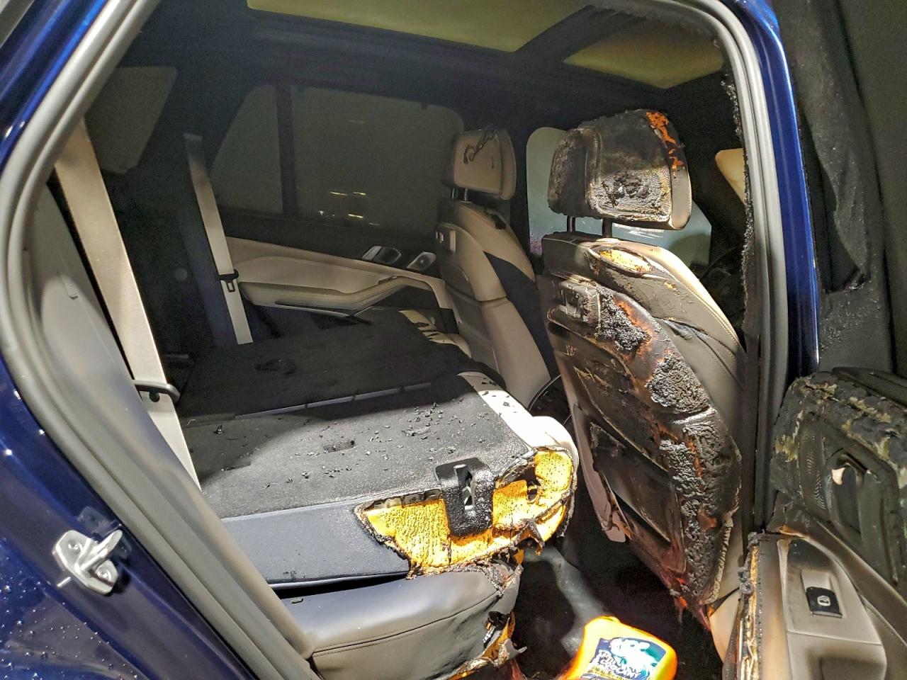 BMW X Series M50i Image 13