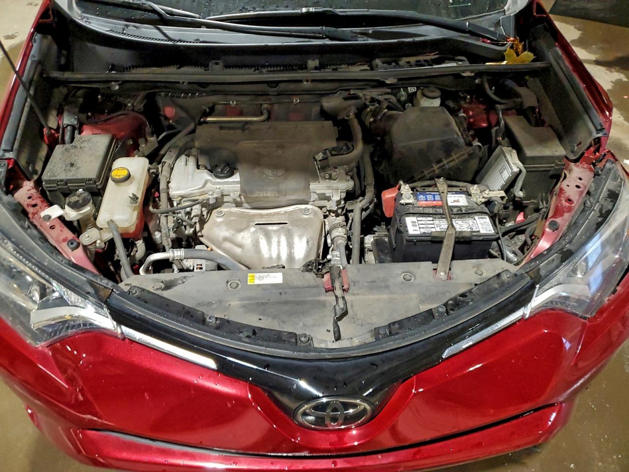 Toyota RAV4 Le Image 13