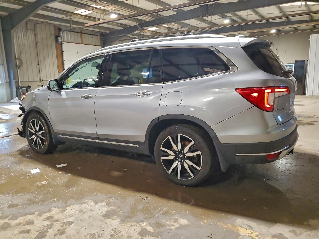 Honda Pilot Touring Image 13