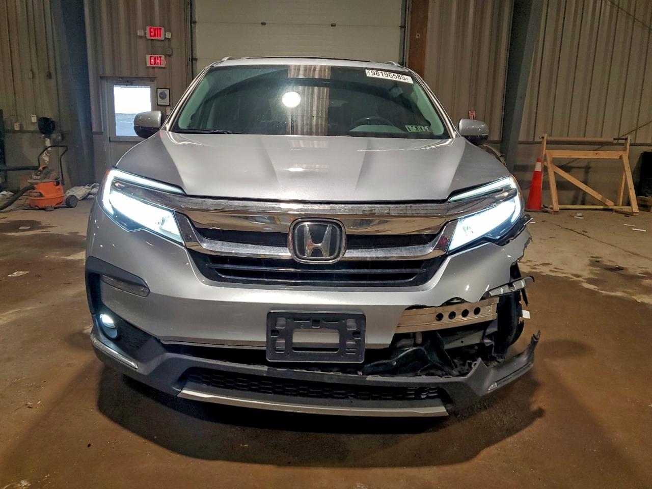 Honda Pilot Touring Image 2