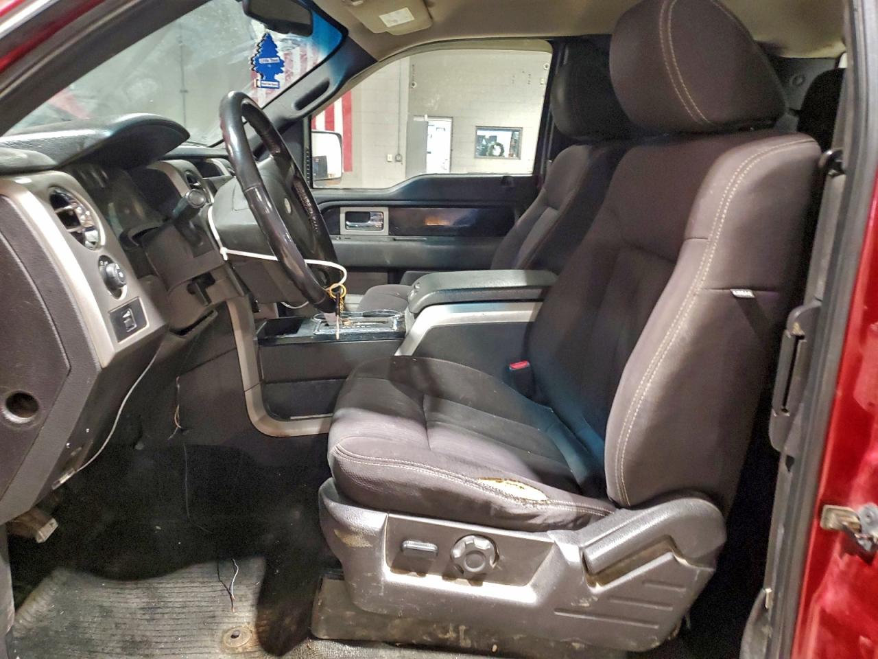 Ford F-150 Super Cab Image 8