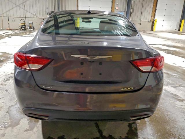Chrysler 200 S Image 2