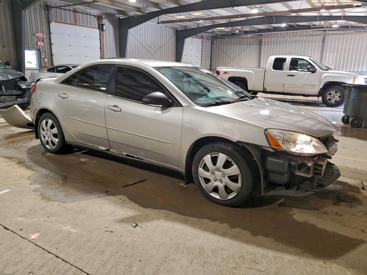 Pontiac G6 Base Image 4