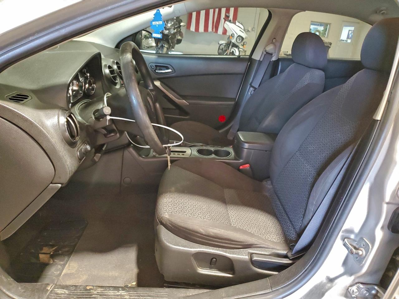 Pontiac G6 Base Image 3