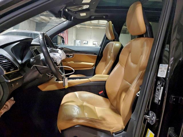 Volvo XC90 T6 Image 10