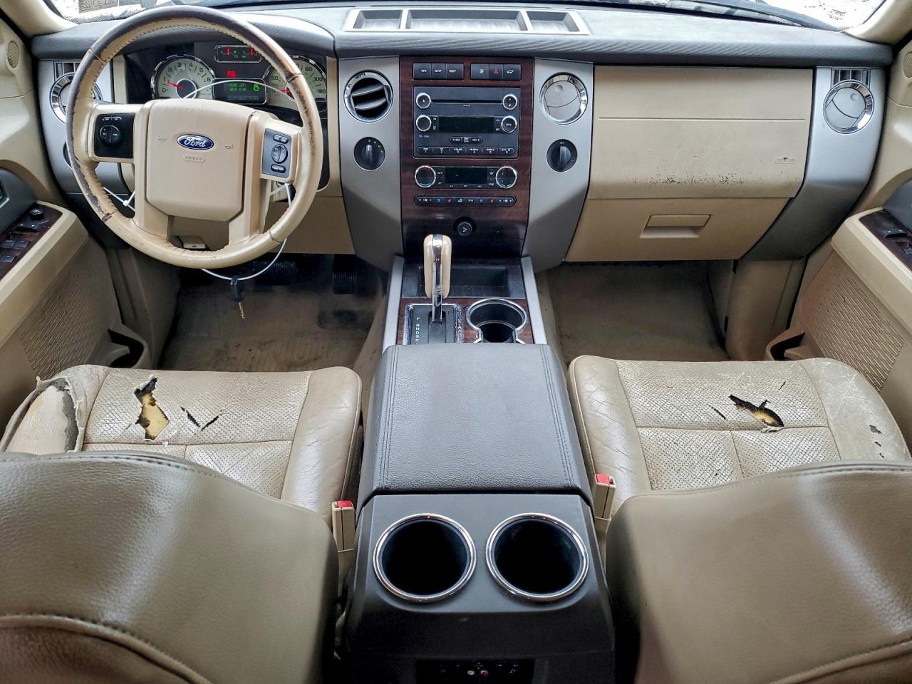 Ford Expedition Xlt Image 2