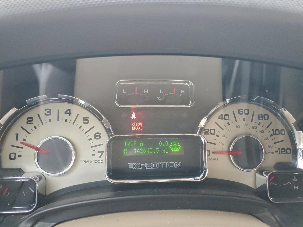 Ford Expedition Xlt Image 9