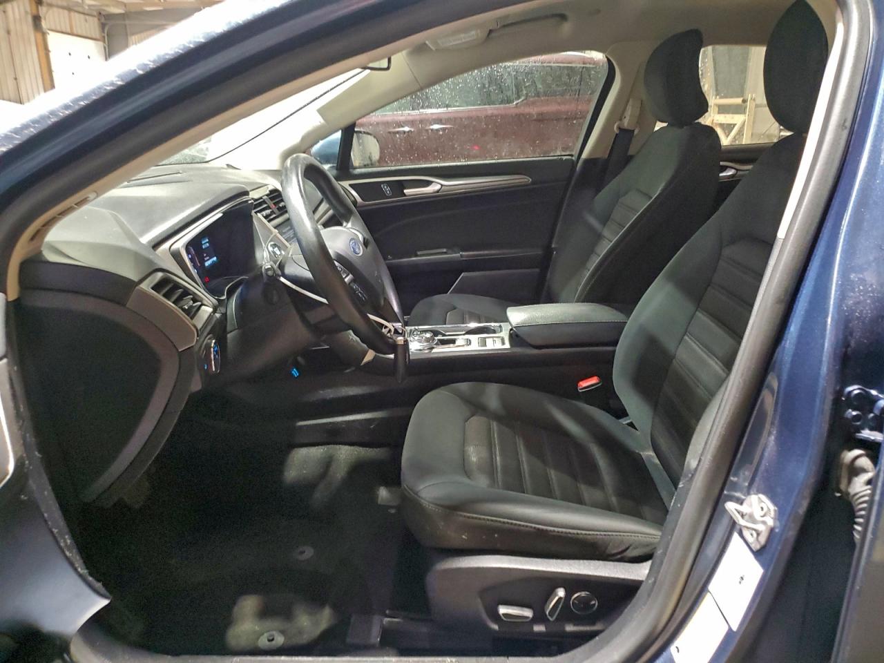 Ford Fusion Se Image 13