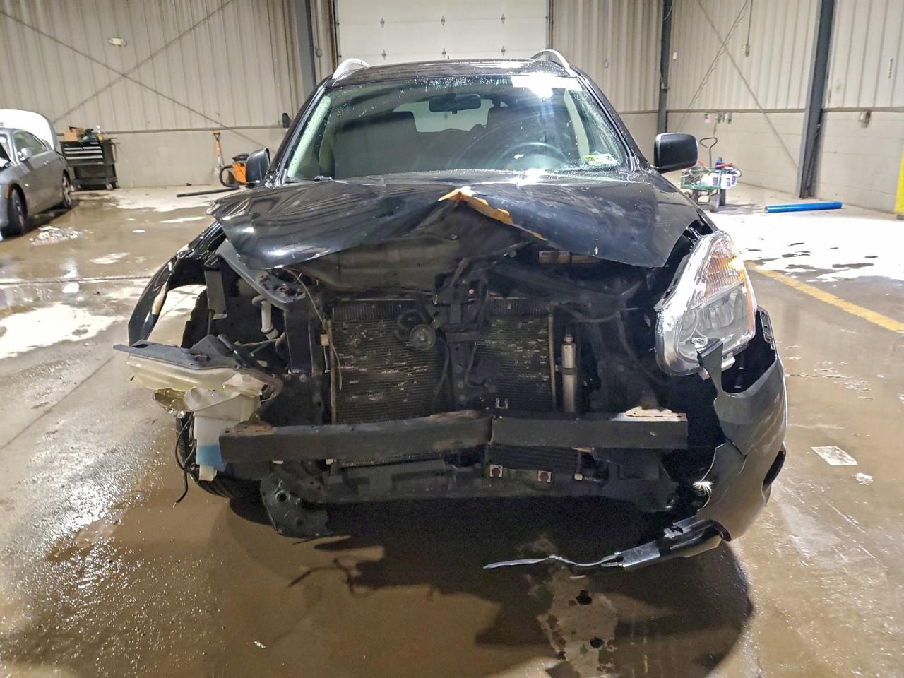 Nissan Rogue S Image 2