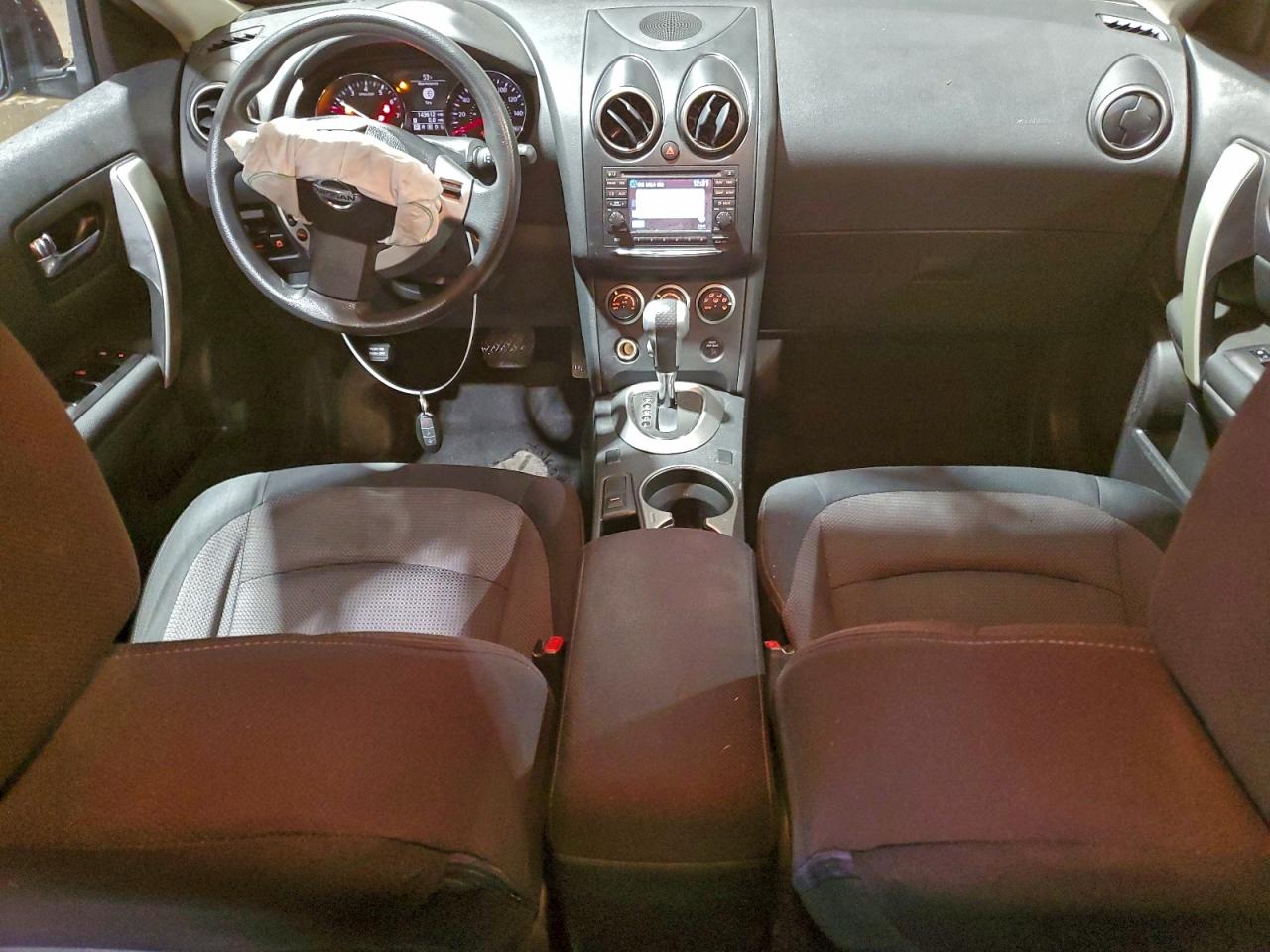 Nissan Rogue S Image 9