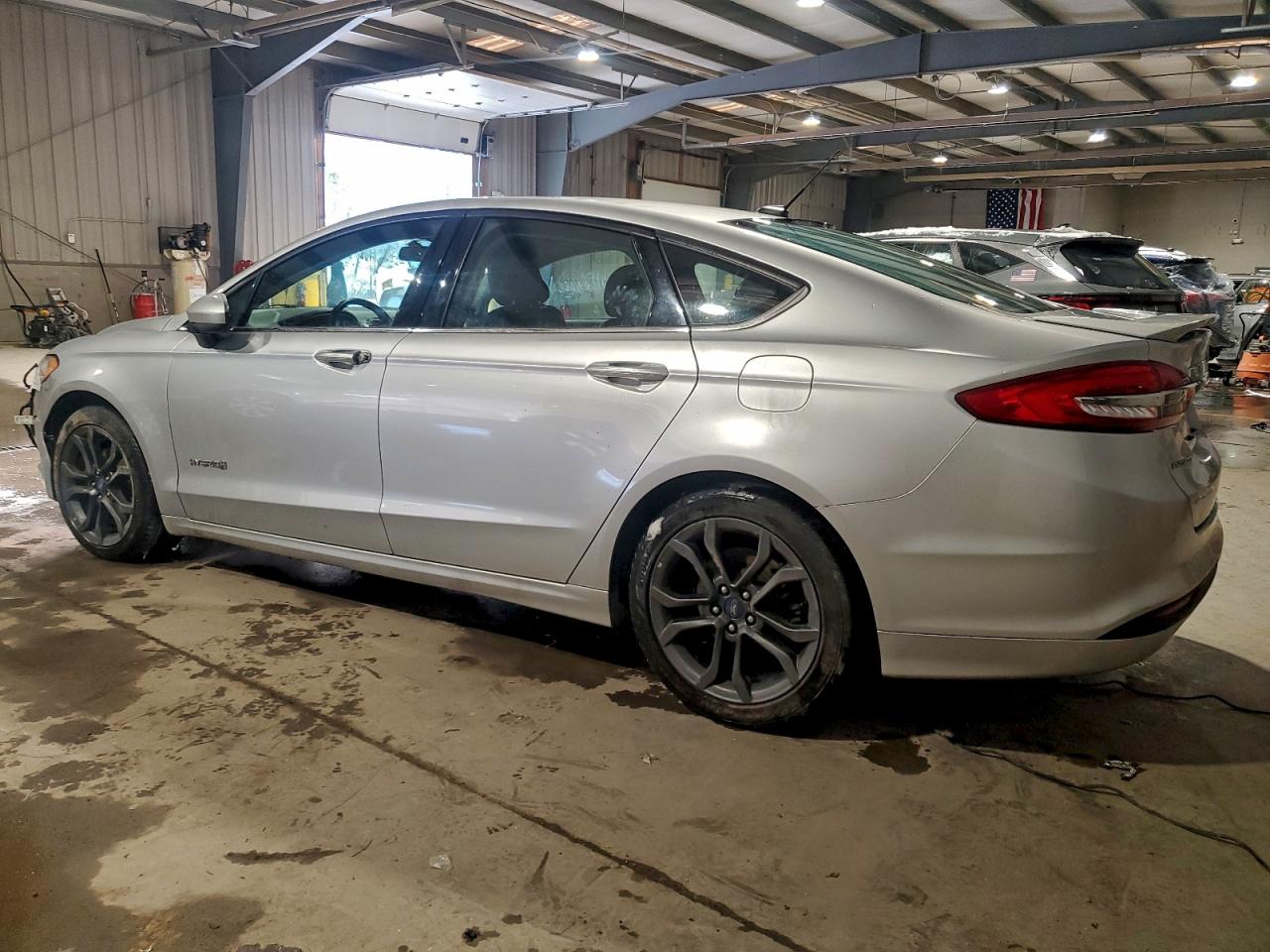 Ford Fusion Se Hybrid Image 3