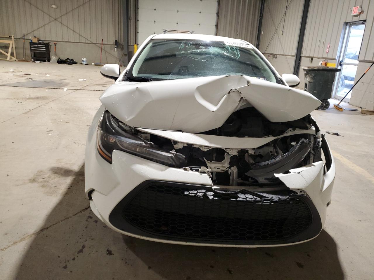 Toyota Corolla Le Image 3