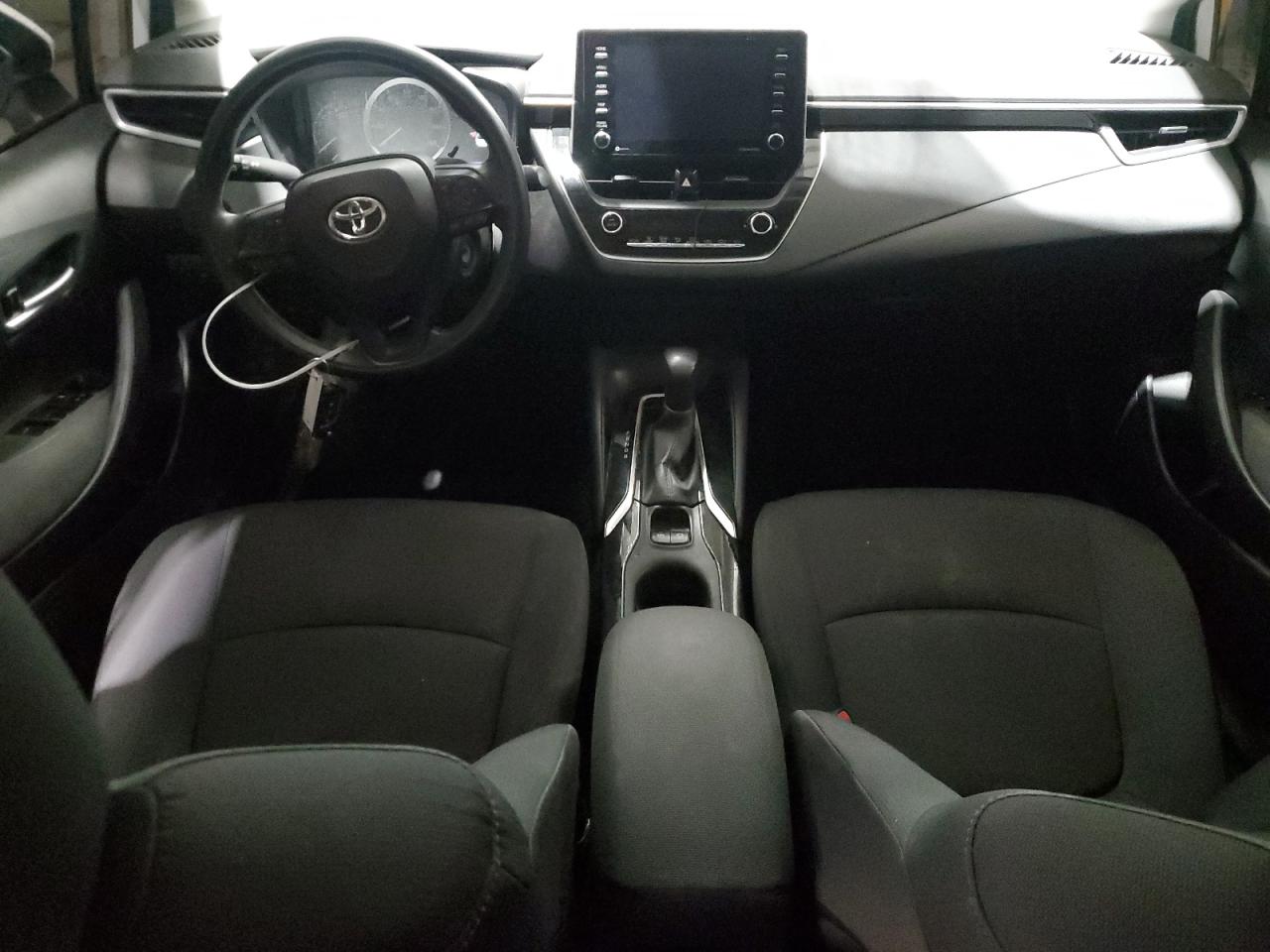 Toyota Corolla Le Image 9