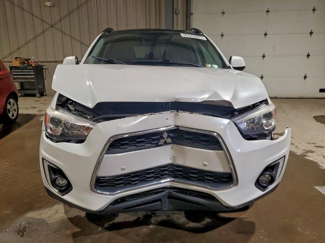 Mitsubishi Outlander Se Image 2