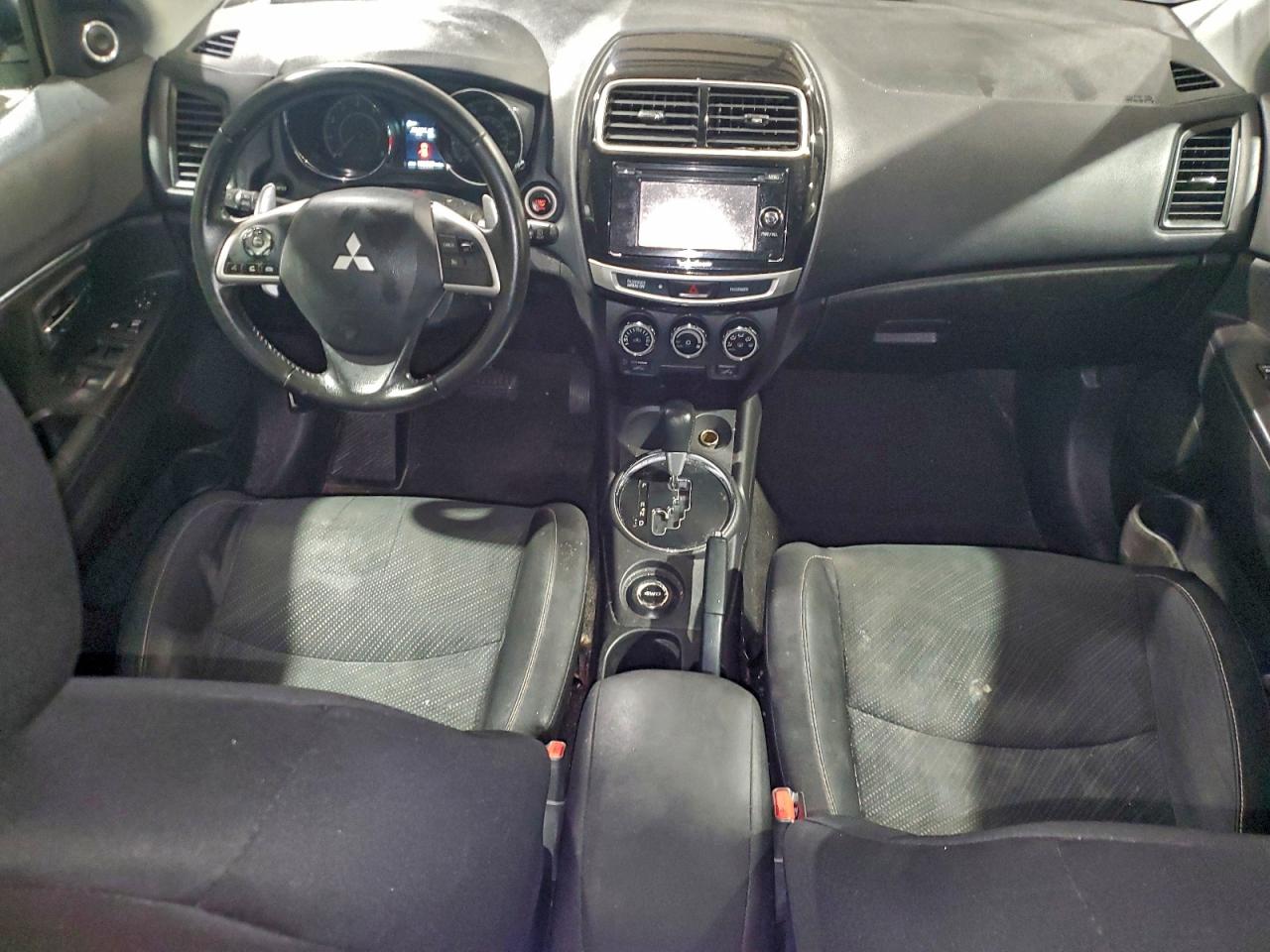 Mitsubishi Outlander Se Image 10