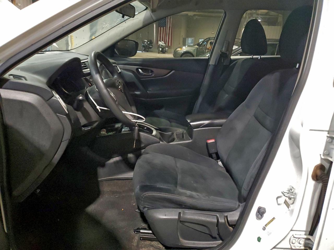 Nissan Rogue S Image 10