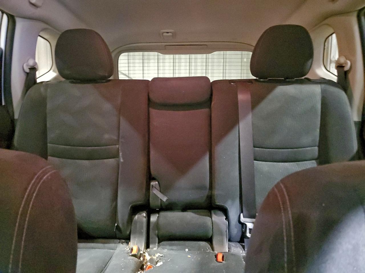 Nissan Rogue S Image 9