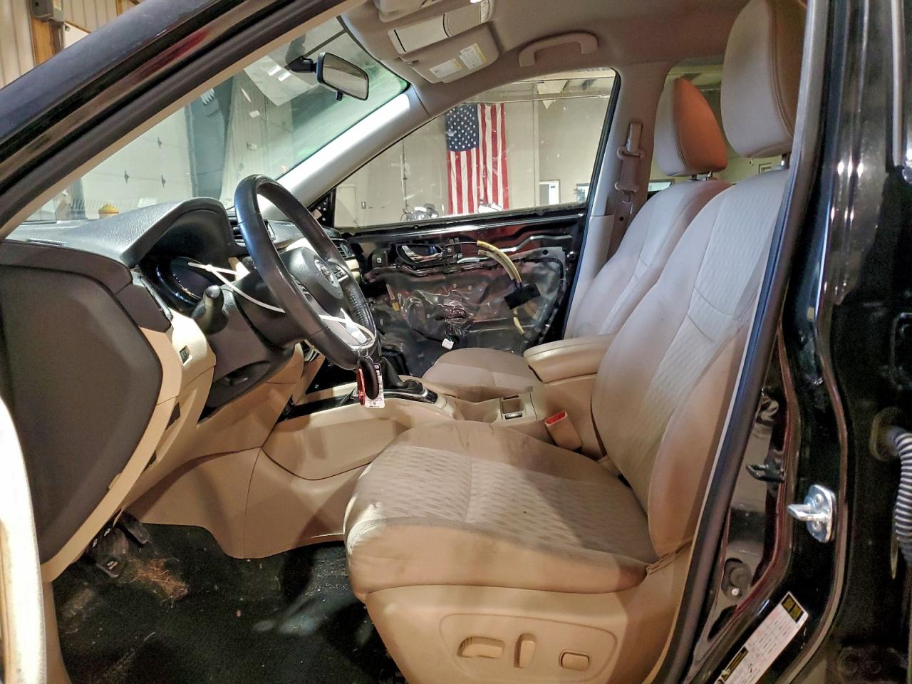 Nissan Rogue S Image 9