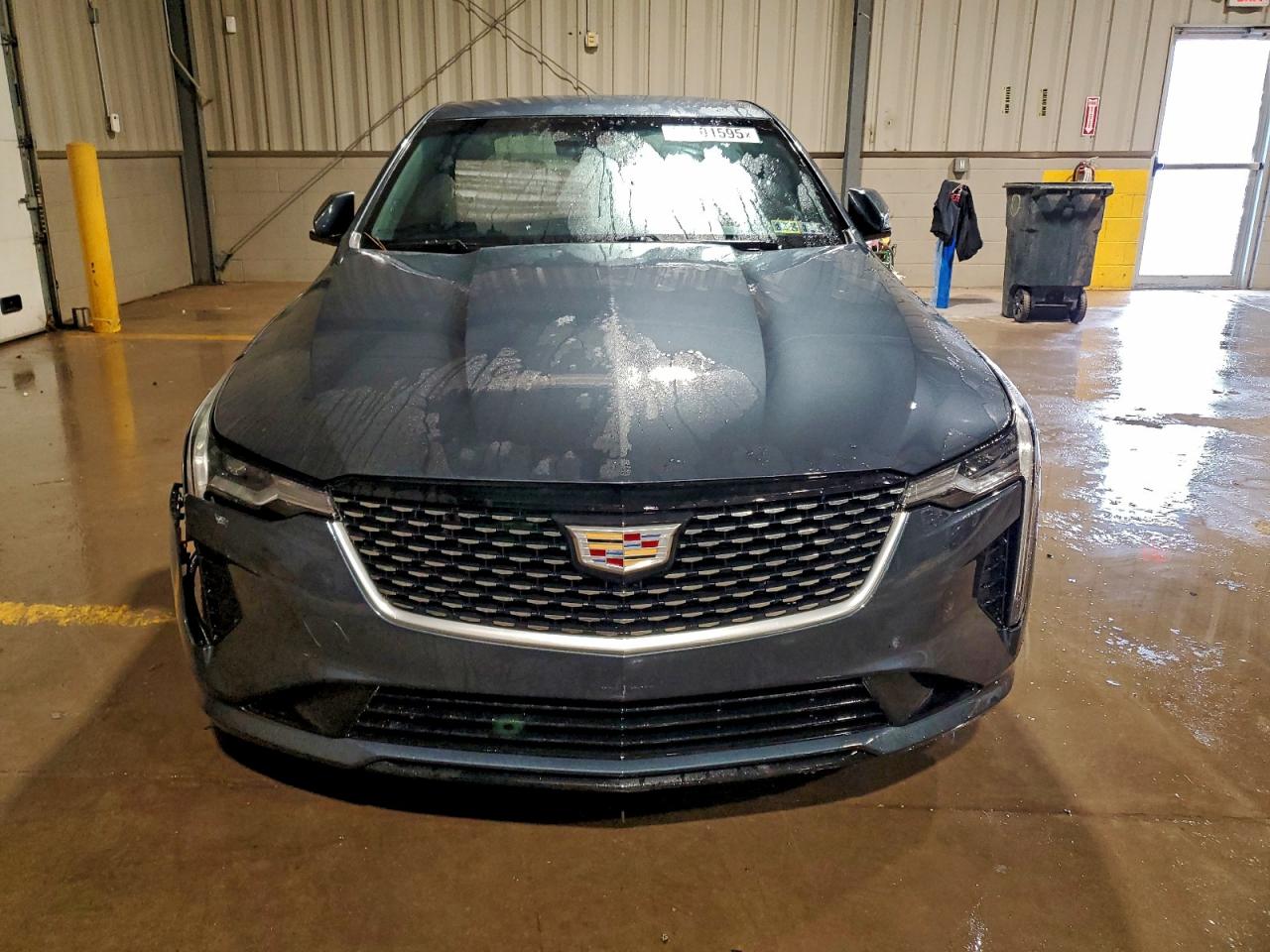 Cadillac CT4 Luxury Image 9