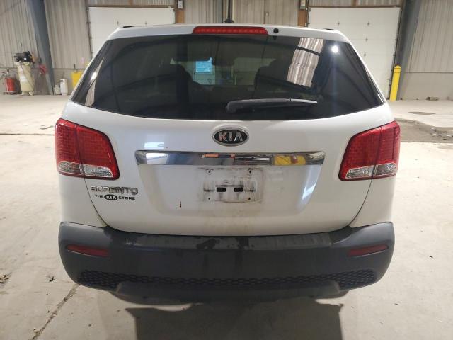 Kia Sorento Base Image 2