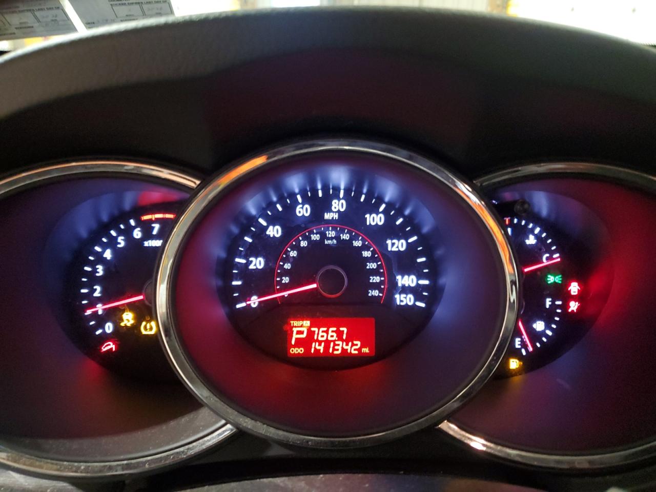 Kia Sorento Base Image 6